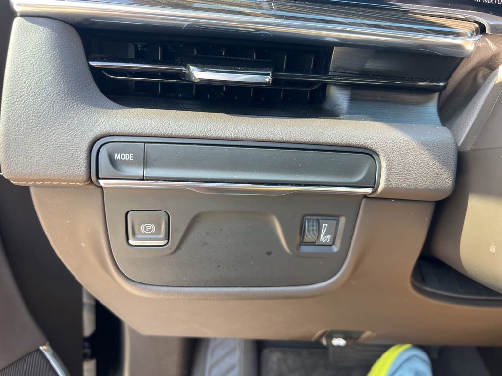Used 2022 Cadillac Escalade Premium Luxury RWD image 79