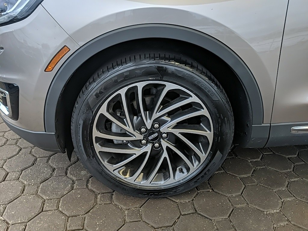 Used 2019 Lincoln Nautilus Reserve image 9