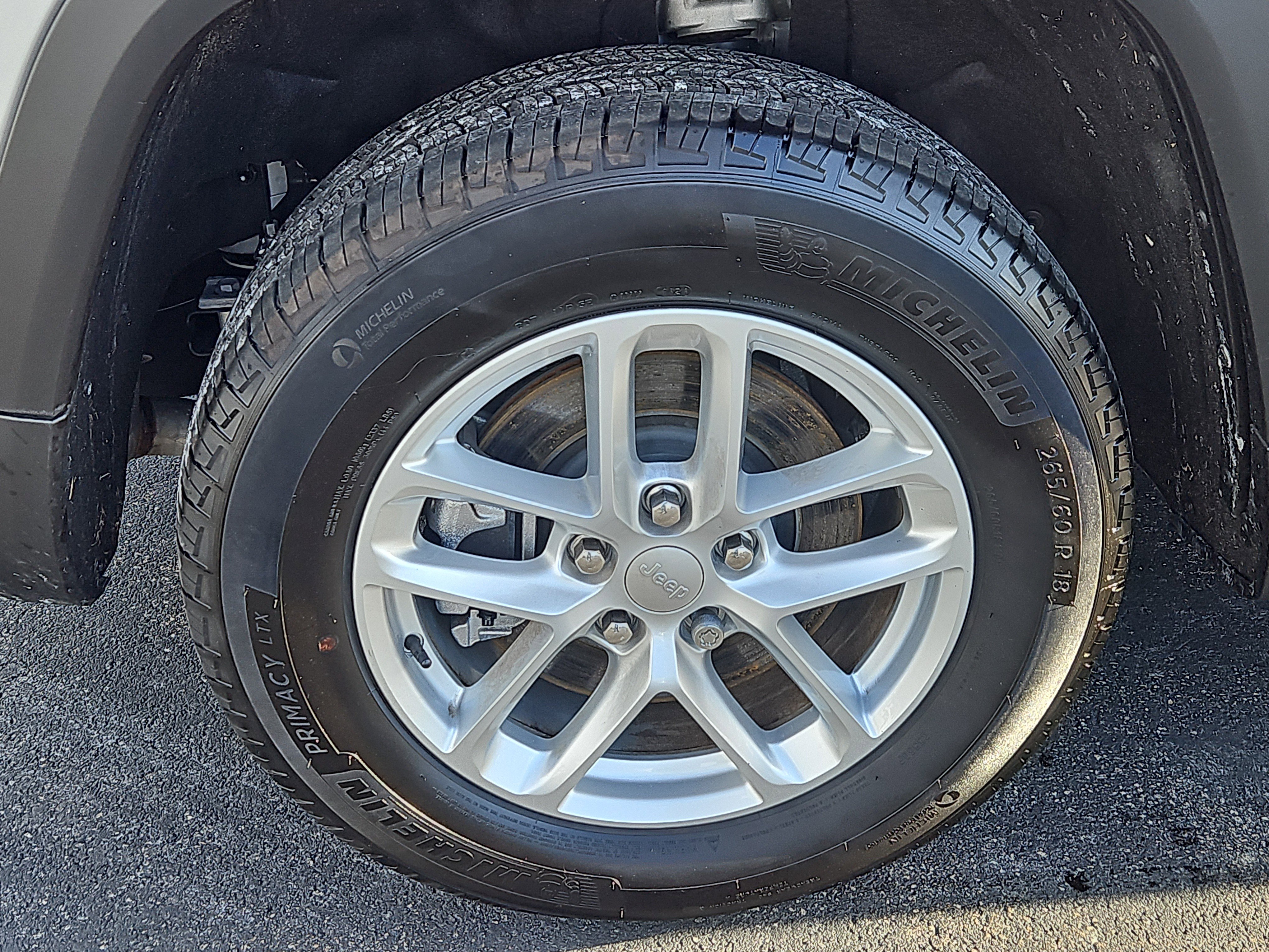 Used 2024 Jeep Grand Cherokee L Laredo w/ Trailer Tow Package image 26