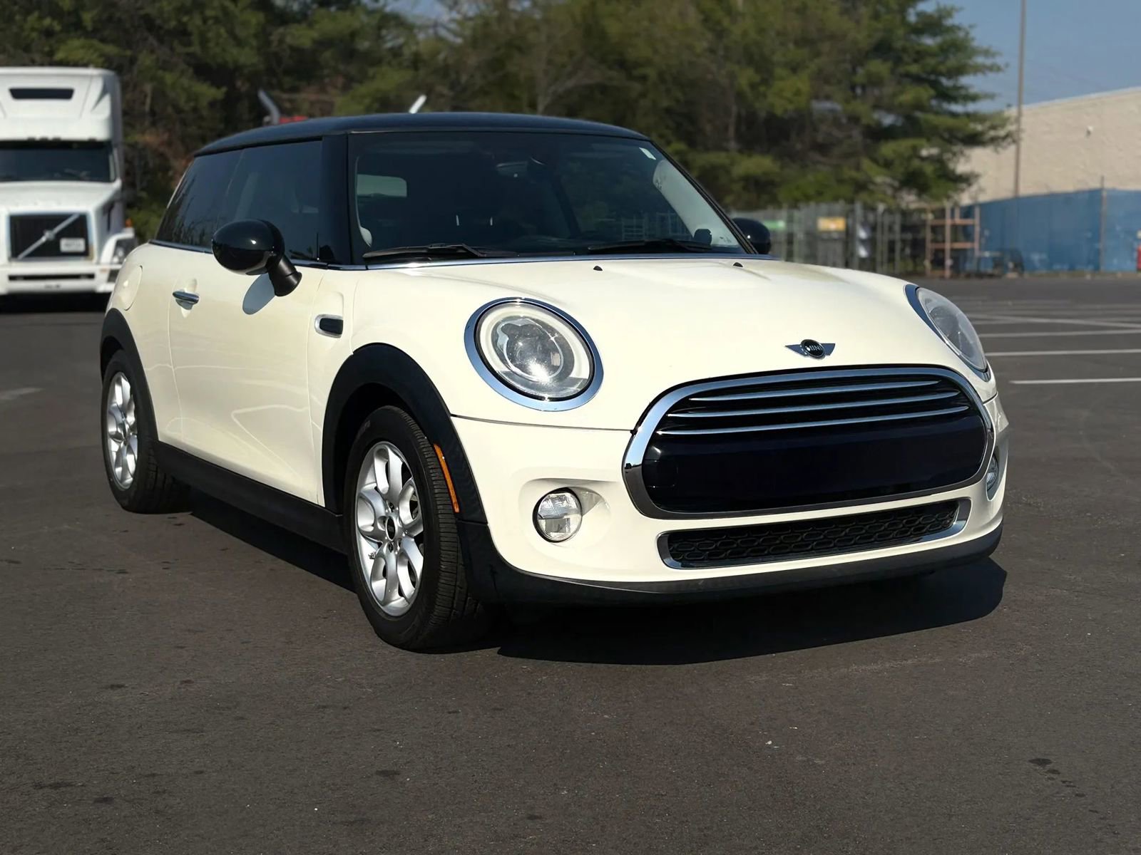 Used 2014 MINI Cooper 2-Door Hardtop image 7