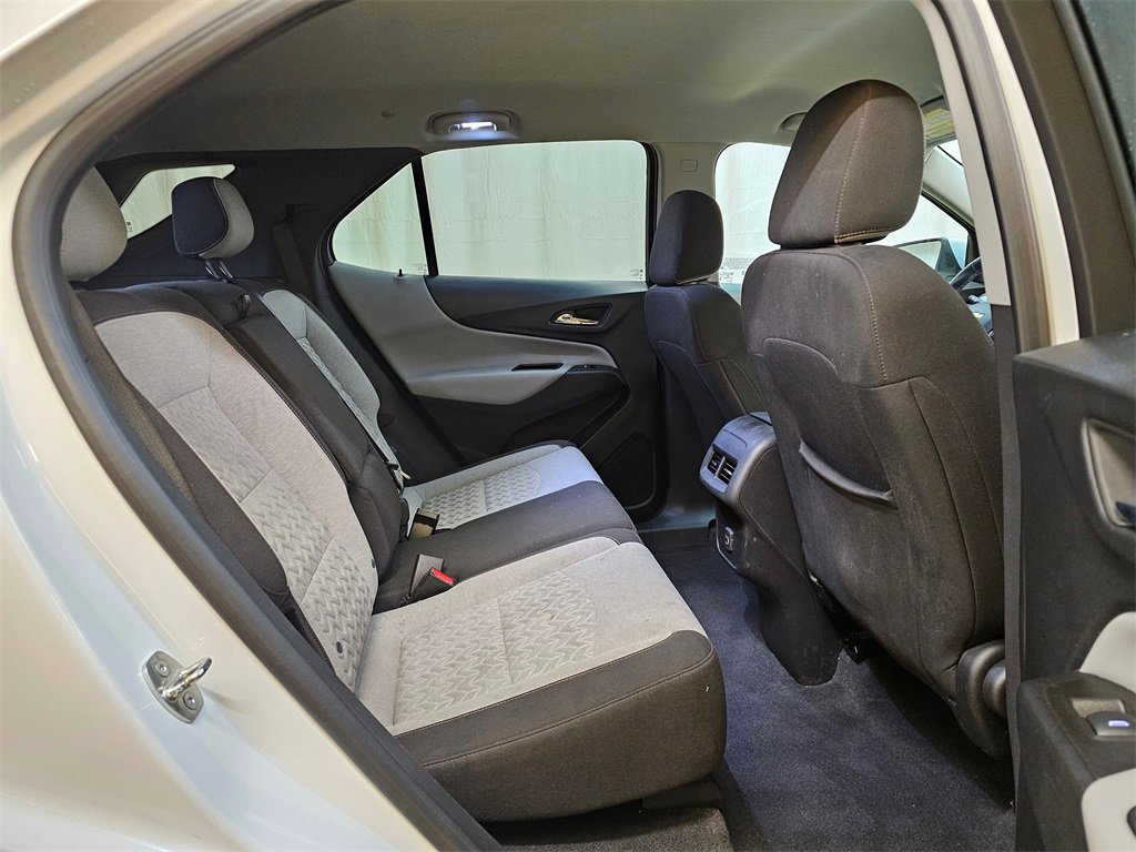 Used 2023 Chevrolet Equinox LT w/ Driver Convenience Package image 14