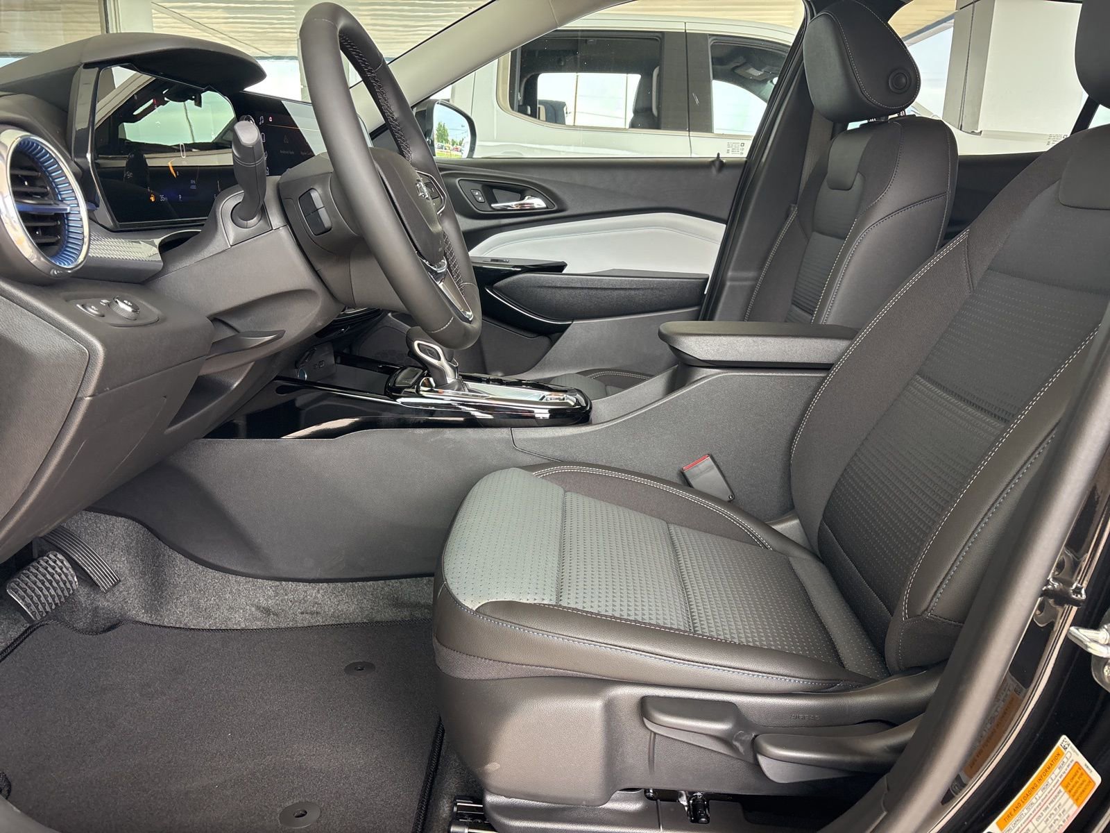 New 2026 Chevrolet Trax LT w/ Driver Confidence Package FWD image 13