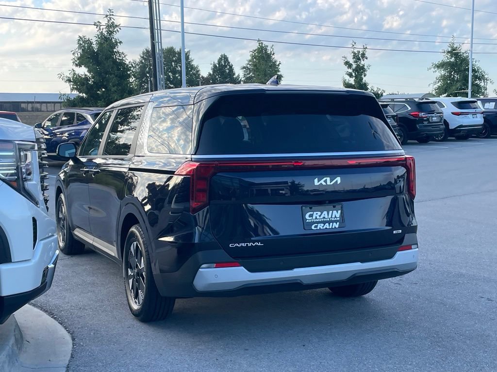 Used 2026 Kia Carnival LXS FWD image 5