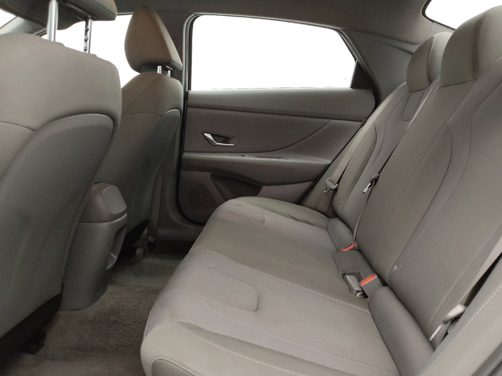 Used 2024 Hyundai Elantra SE image 18