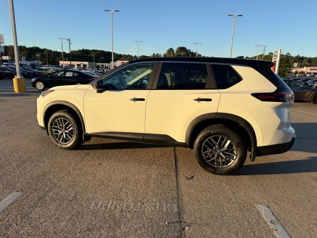 New 2026 Nissan Rogue S image 7