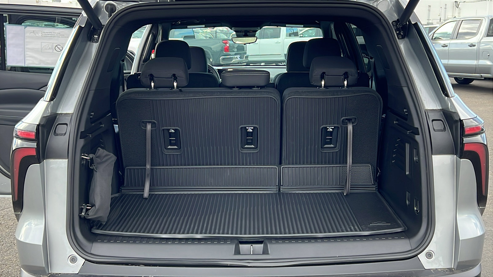 New 2026 Chevrolet Traverse LT w/ Driver Confidence Package image 11