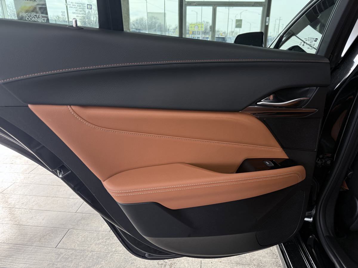 Used 2025 Cadillac CT4 Premium Luxury image 28