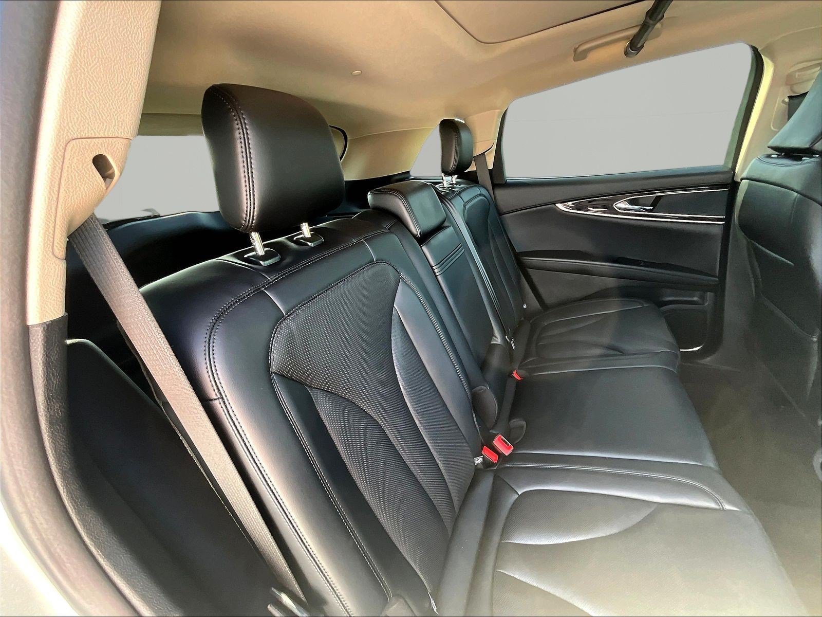 Used 2023 Lincoln Nautilus Reserve AWD/4WD image 25