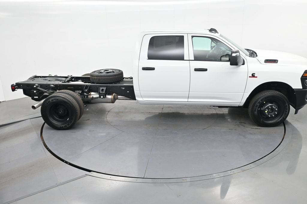 New 2026 RAM 3500 Tradesman AWD/4WD image 24