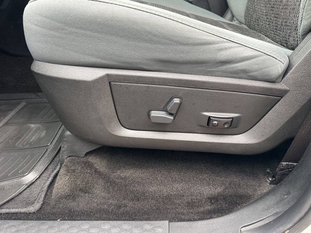 Used 2017 RAM 1500 Big Horn image 13