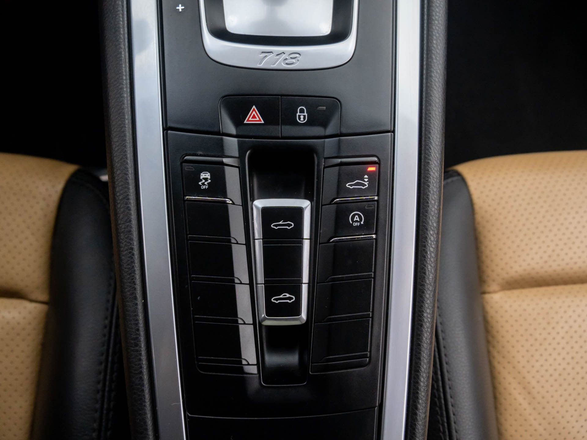 Used 2018 Porsche 718 Boxster S image 19