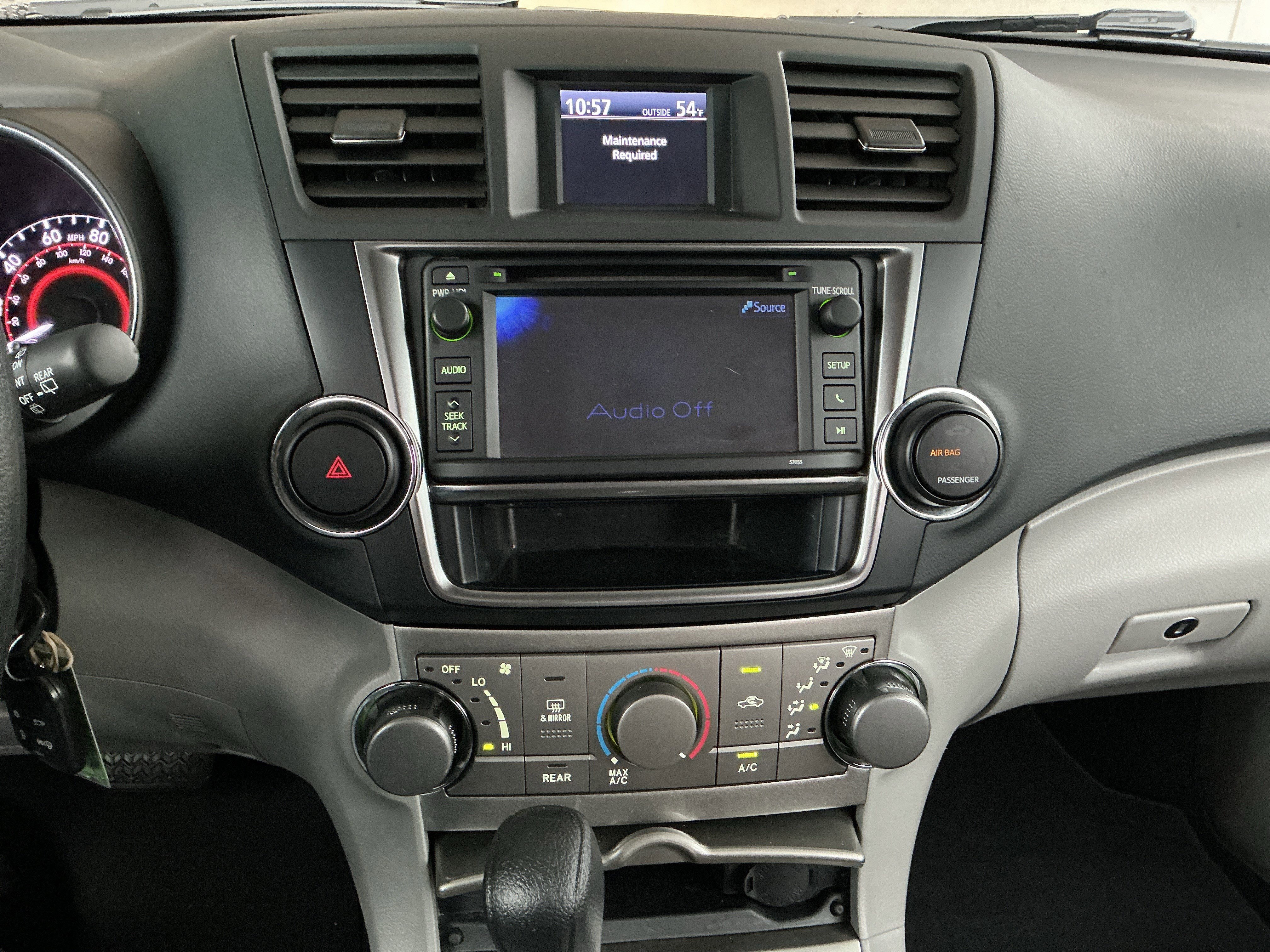 Used 2013 Toyota Highlander Plus image 9