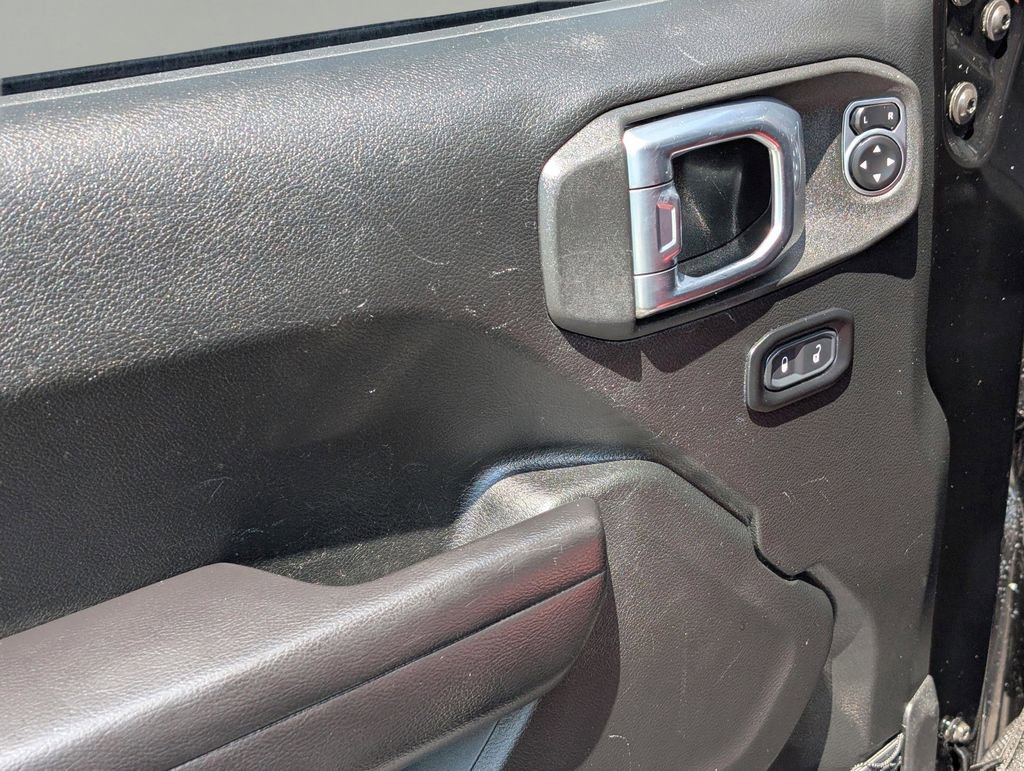 Used 2020 Jeep Wrangler Unlimited Rubicon w/ Cold Weather Group image 12