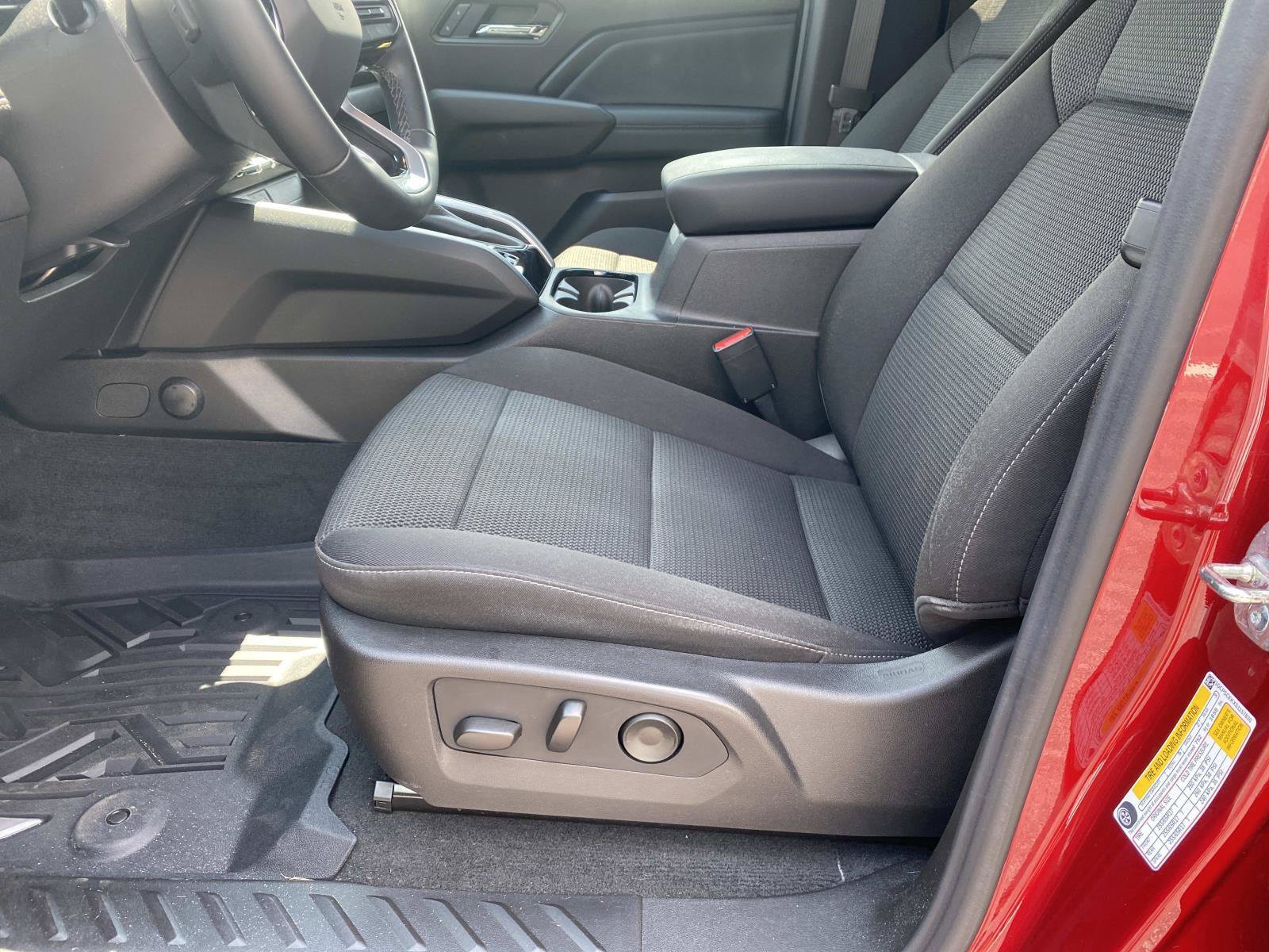 Used 2025 Chevrolet Colorado LT w/ Advanced Trailering Package RWD image 22