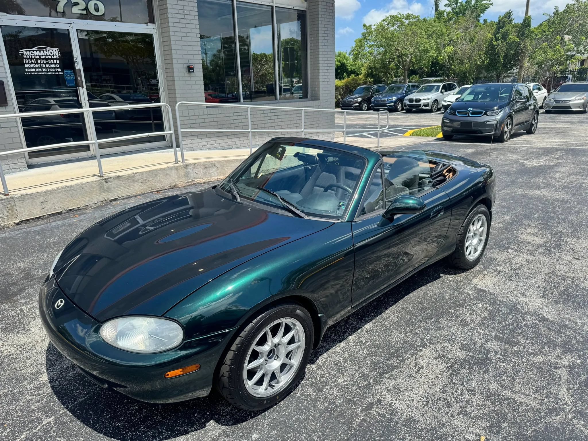 Used 1999 MAZDA MX-5 Miata RWD image 14