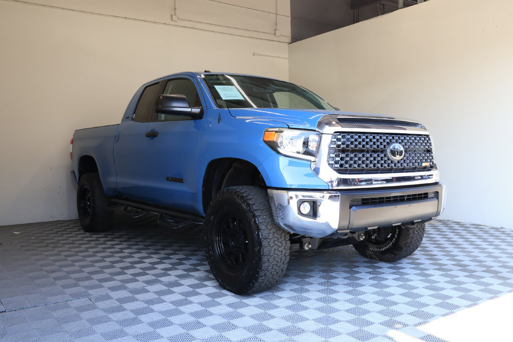 Used 2019 Toyota Tundra SR5 w/ Convenience Package AWD/4WD image 6