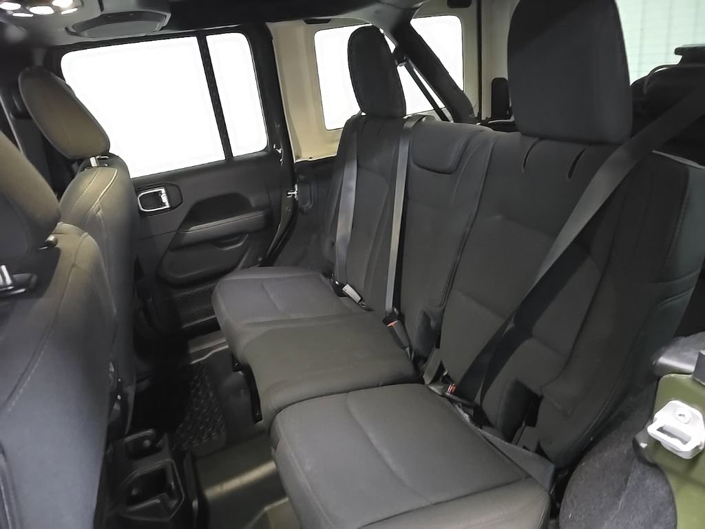 Used 2020 Jeep Wrangler Unlimited Sahara w/ Cold Weather Group image 31