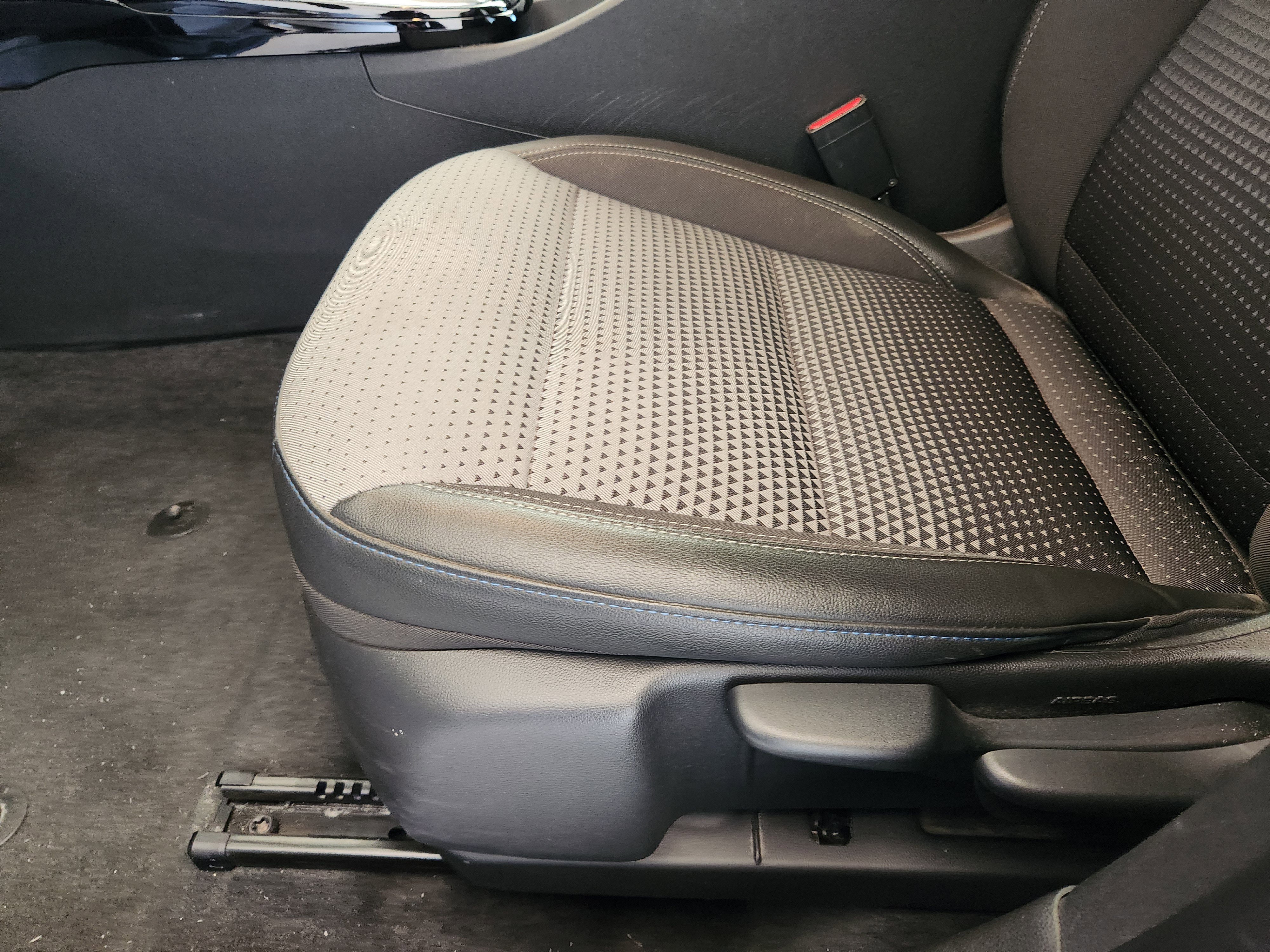 Certified 2024 Chevrolet Trax LT image 24