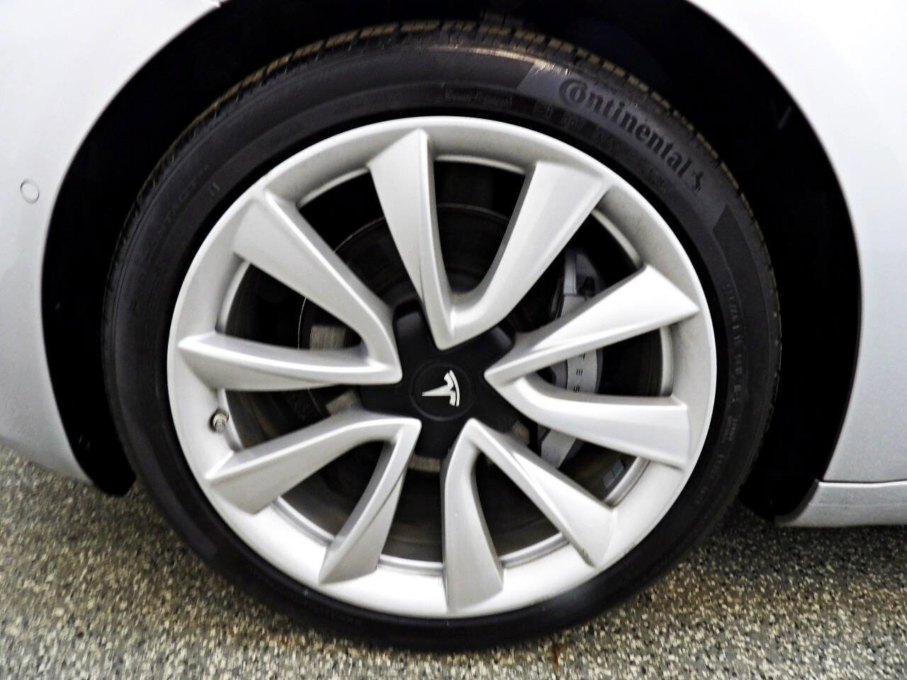 Used 2018 Tesla Model 3 Long Range image 17