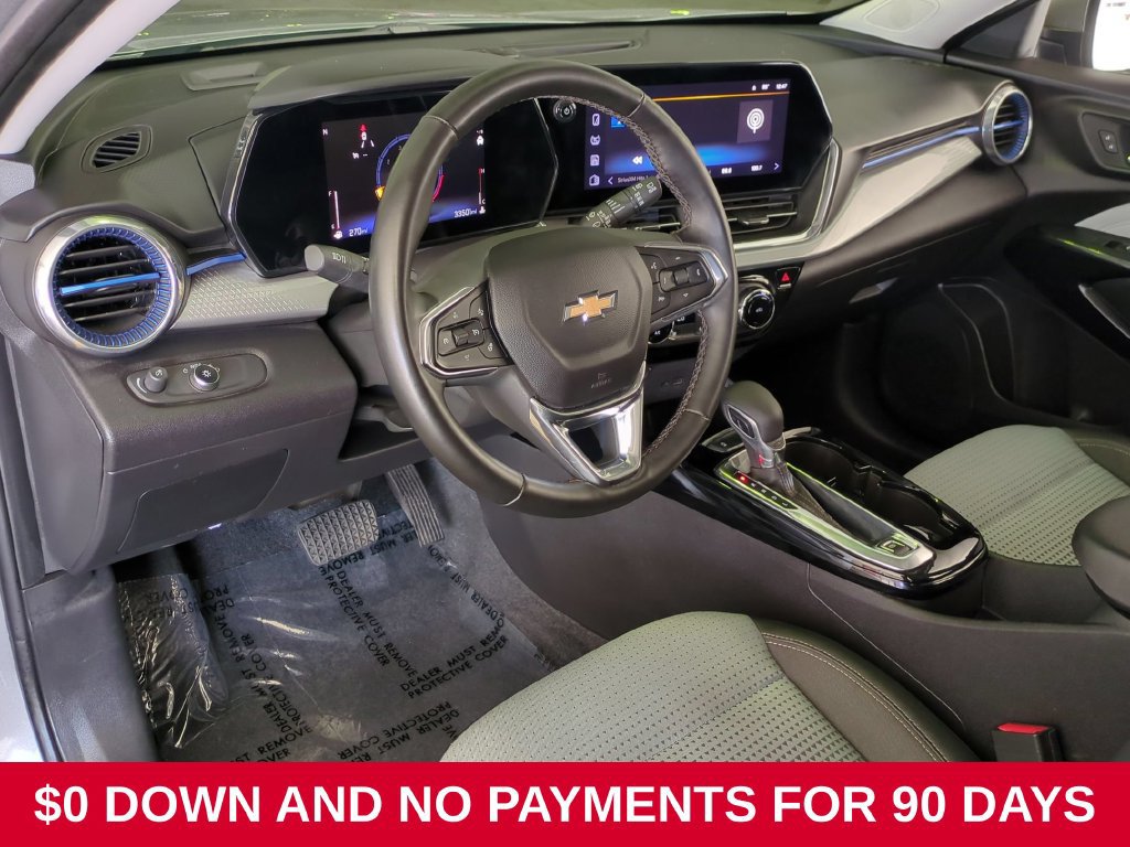 Used 2025 Chevrolet Trax LT w/ LT Convenience Package FWD image 15