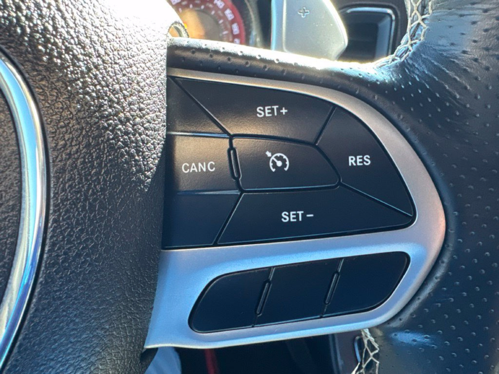 Used 2022 Dodge Challenger SRT Hellcat RWD image 15