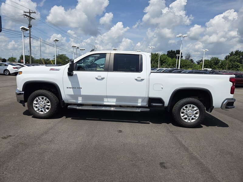 Used 2023 Chevrolet Silverado 2500 LT w/ Convenience Package AWD/4WD image 6
