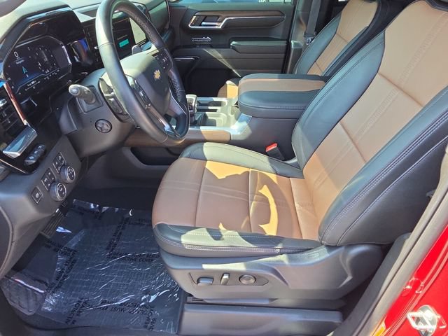 Used 2024 Chevrolet Silverado 1500 High Country w/ Technology Package AWD/4WD image 10