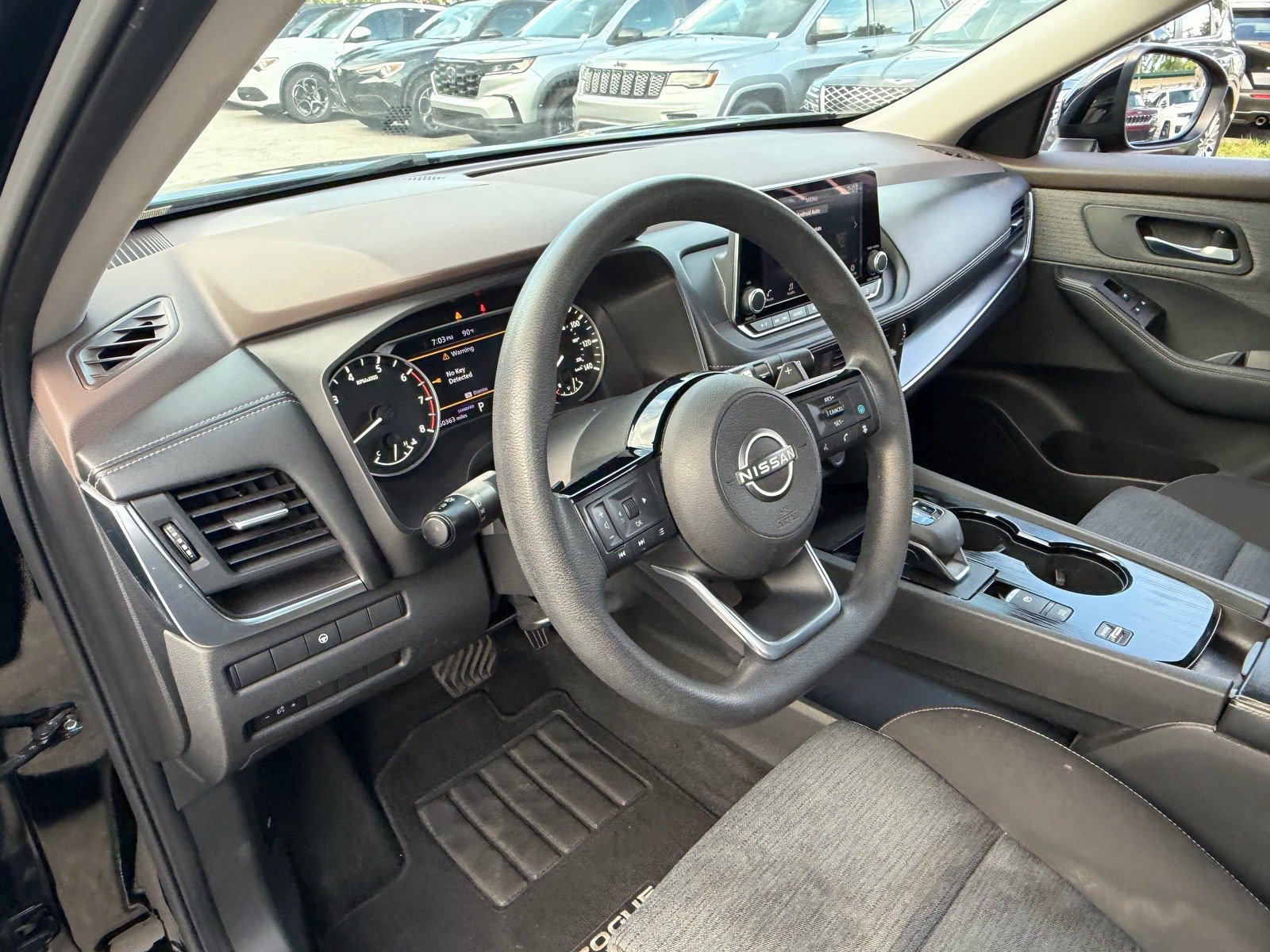 Used 2023 Nissan Rogue SV FWD image 10