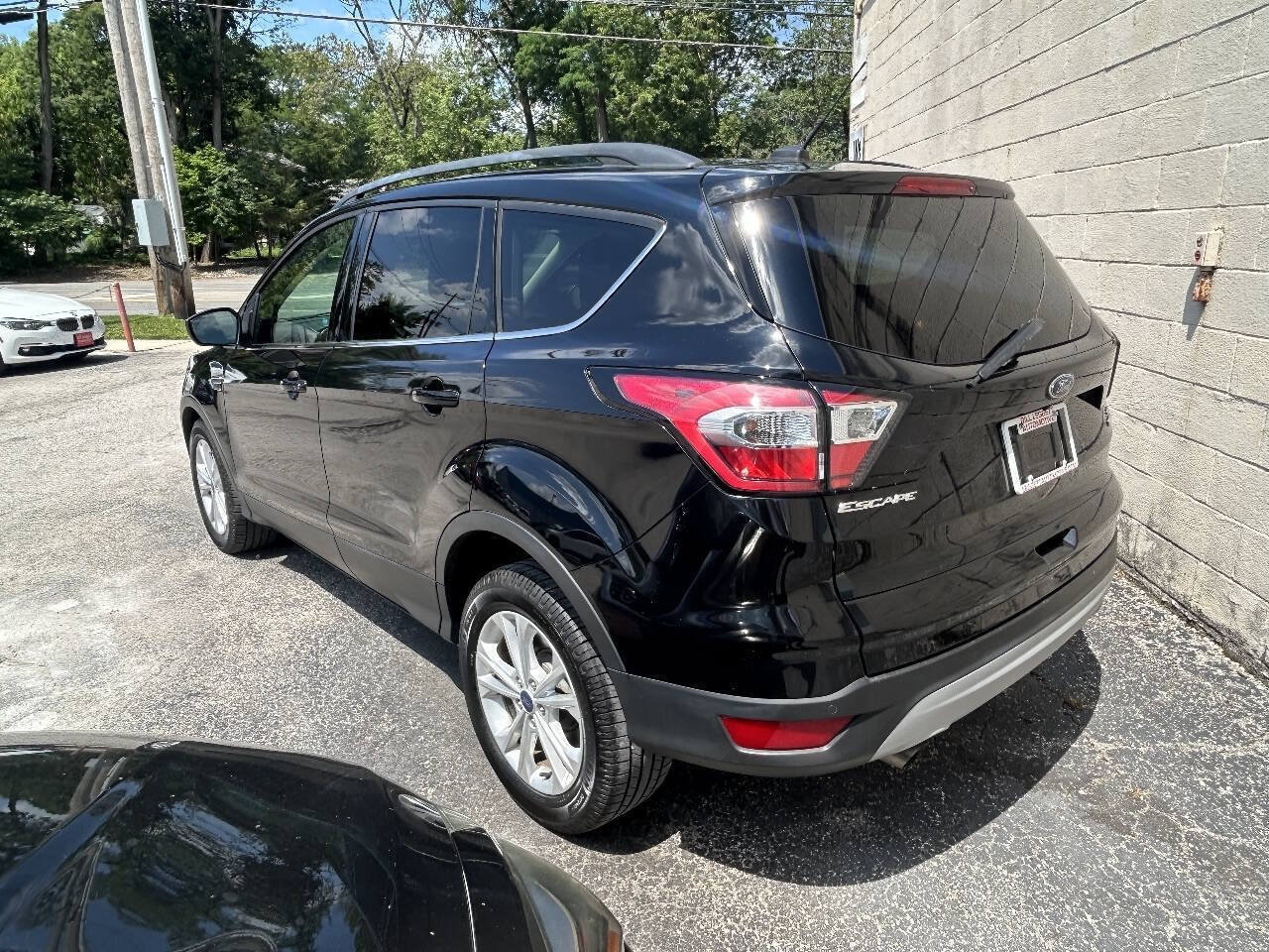 Used 2017 Ford Escape SE w/ Equipment Group 201A FWD image 10