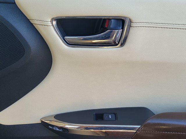 Used 2014 Toyota Avalon Limited FWD image 7