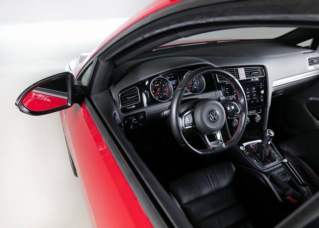 Used 2021 Volkswagen GTI SE image 25