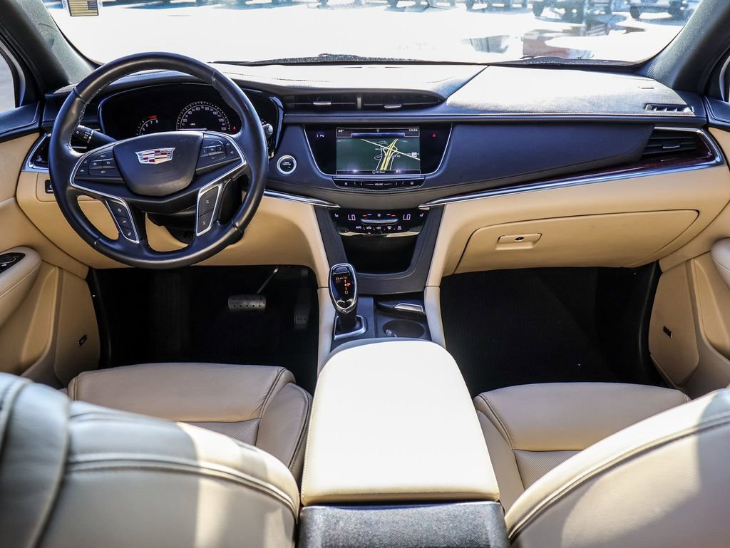 Used 2018 Cadillac XT5 Luxury w/ Driver Awareness Package image 23
