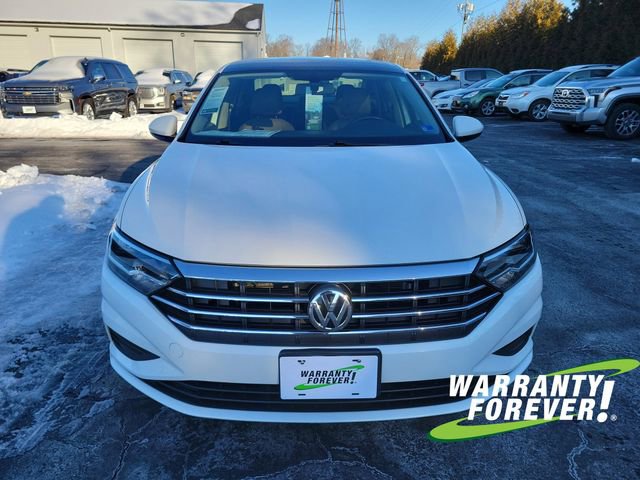 Used 2019 Volkswagen Jetta SE image 2