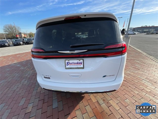 Used 2022 Chrysler Pacifica Touring-L image 35