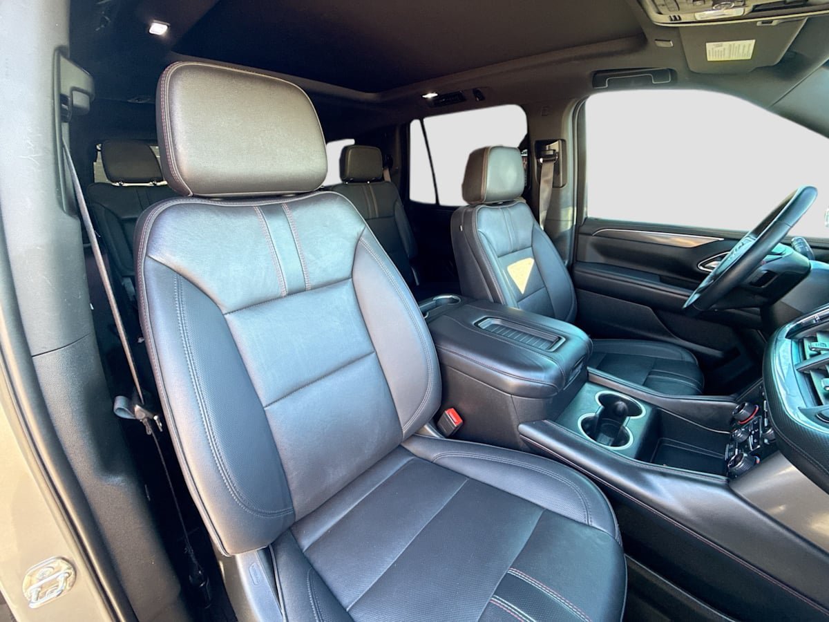Used 2022 Chevrolet Tahoe RST w/ Luxury Package AWD/4WD image 28