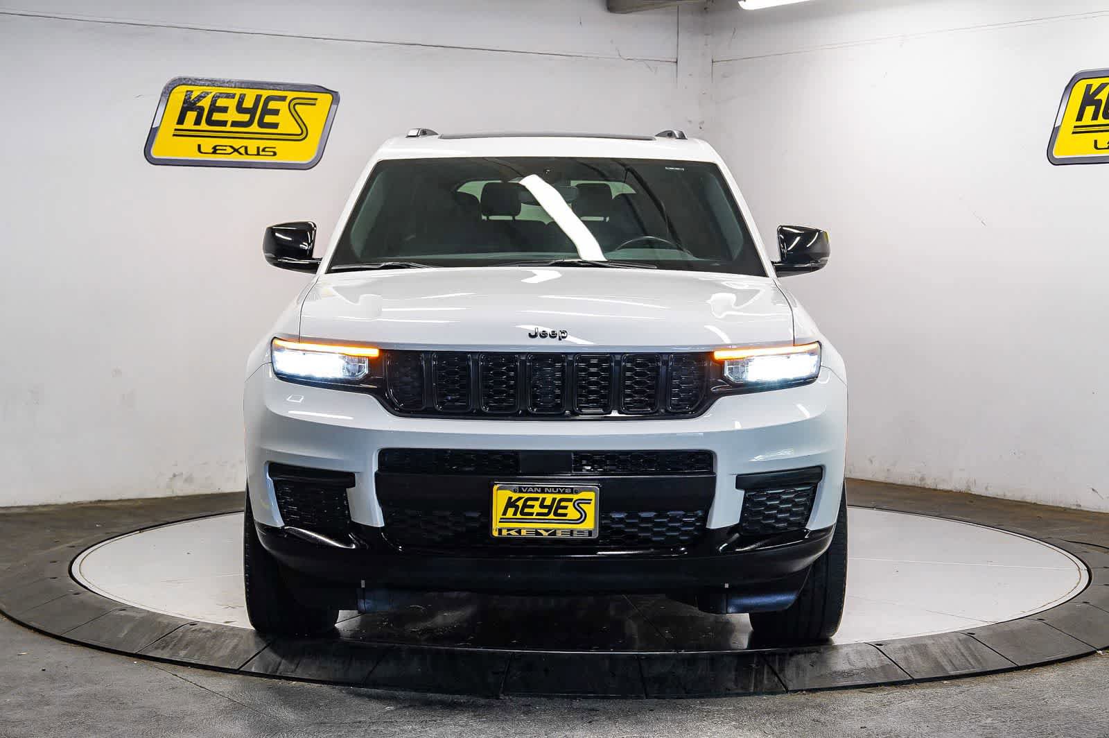 Used 2021 Jeep Grand Cherokee L Laredo AWD/4WD image 6