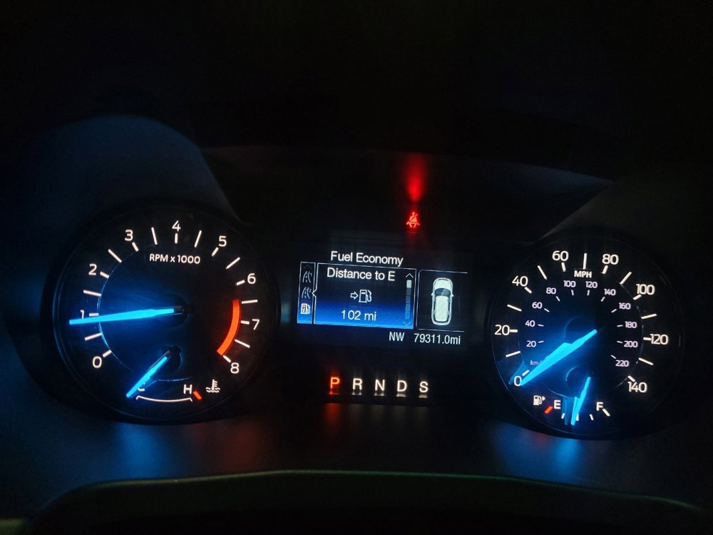 Used 2018 Ford Explorer XLT image 23