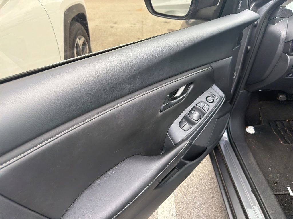 Used 2024 Nissan Sentra S image 12