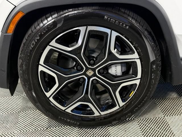 Used 2026 Rivian R1S Adventure AWD/4WD image 13