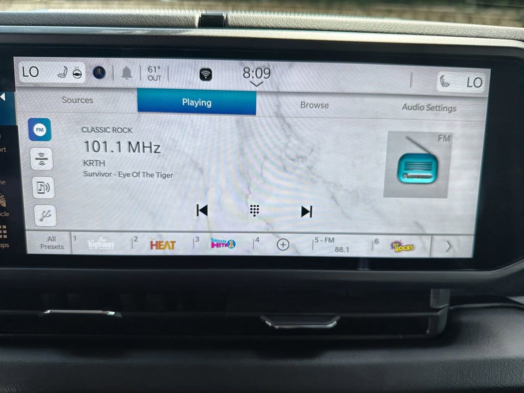 Used 2025 Jeep Wrangler Unlimited Rubicon 4xe w/ Convenience Group image 12