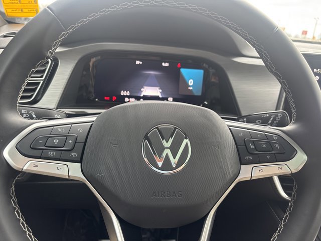 Used 2025 Volkswagen Atlas Cross Sport SE image 28