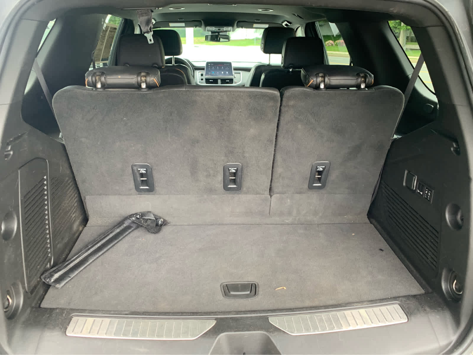 Used 2023 GMC Yukon AT4 w/ Max Trailering Package AWD/4WD image 6