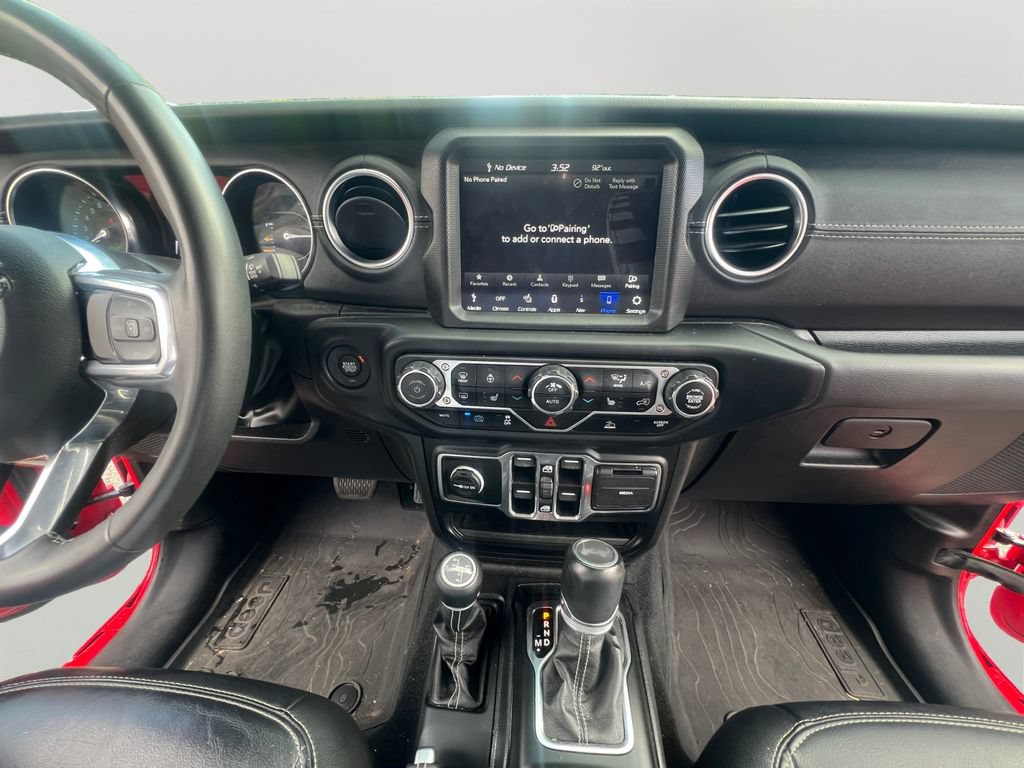 Used 2023 Jeep Wrangler Unlimited Sahara w/ Cold Weather Group AWD/4WD image 14