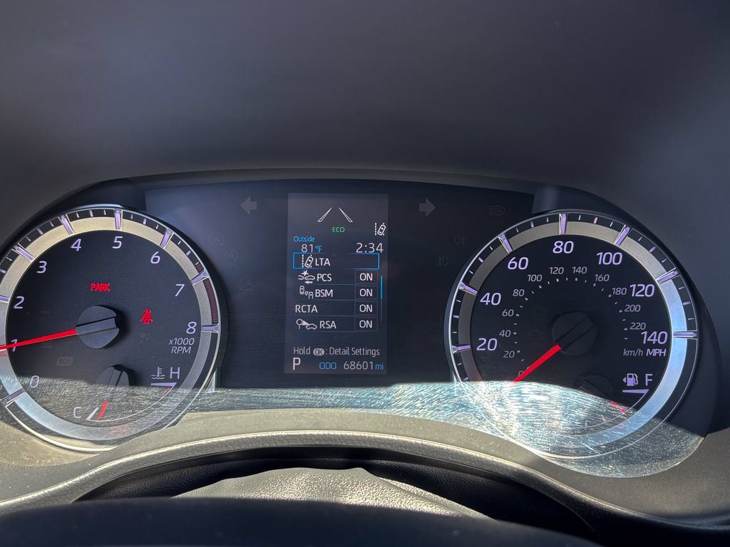 Used 2020 Toyota Highlander LE AWD/4WD image 30