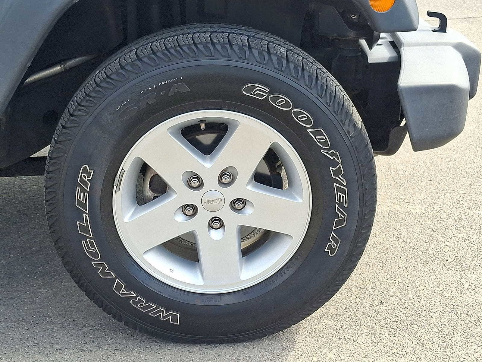 Used 2018 Jeep Wrangler Sport image 27