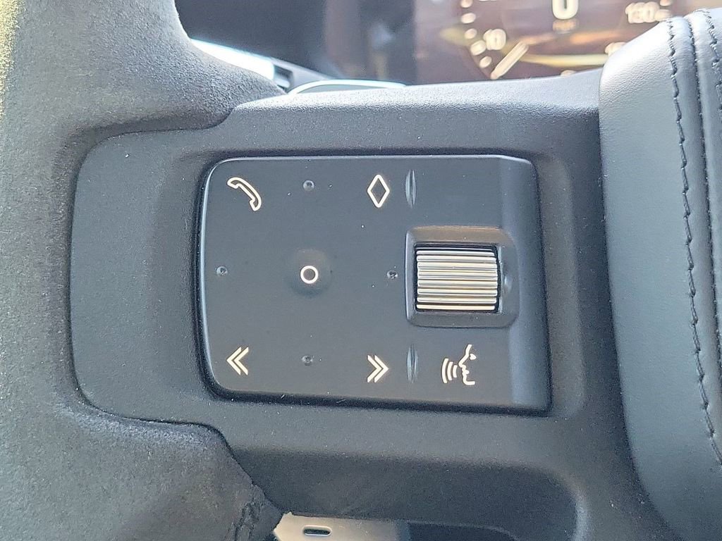 Used 2022 Land Rover Defender 110 V8 image 34