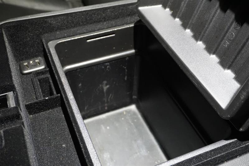 Used 2016 Cadillac Escalade Platinum image 20