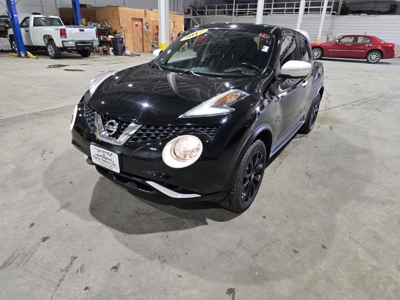 Used 2017 Nissan Juke SV AWD/4WD image 3