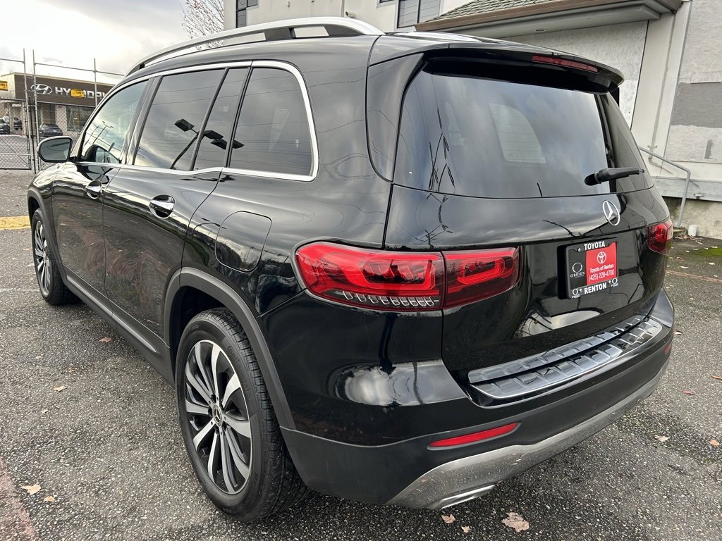 Used 2023 Mercedes-Benz GLB 250 4MATIC w/ Premium Package image 7