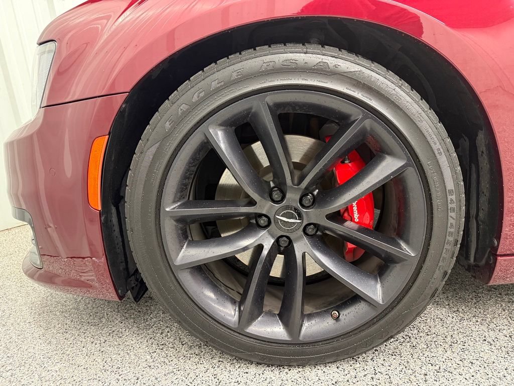 Used 2023 Chrysler 300 C RWD image 10